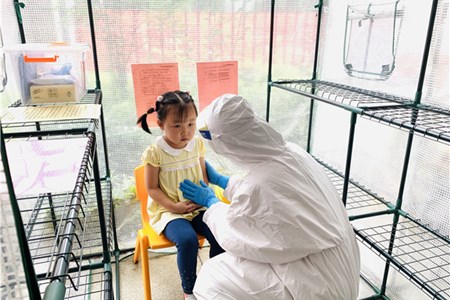 “食”字路口,坚守安全 ——记钟园幼儿园疑似食物中毒安全演练